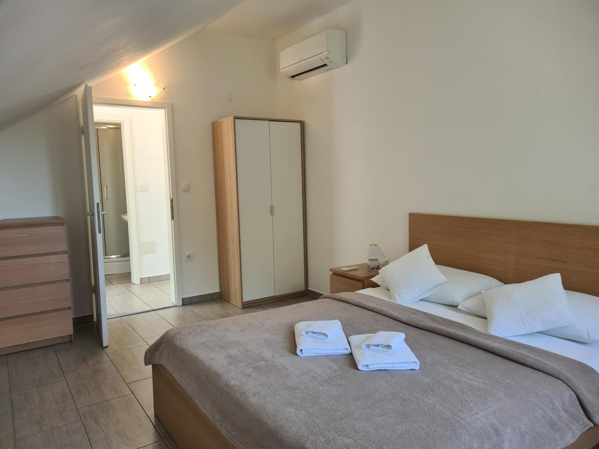 סבטה נדלייה Apartments Toro מראה חיצוני תמונה