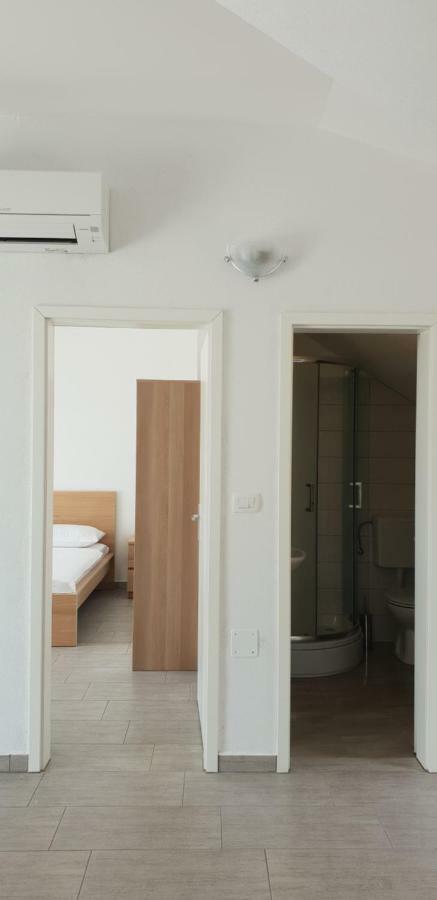 סבטה נדלייה Apartments Toro מראה חיצוני תמונה