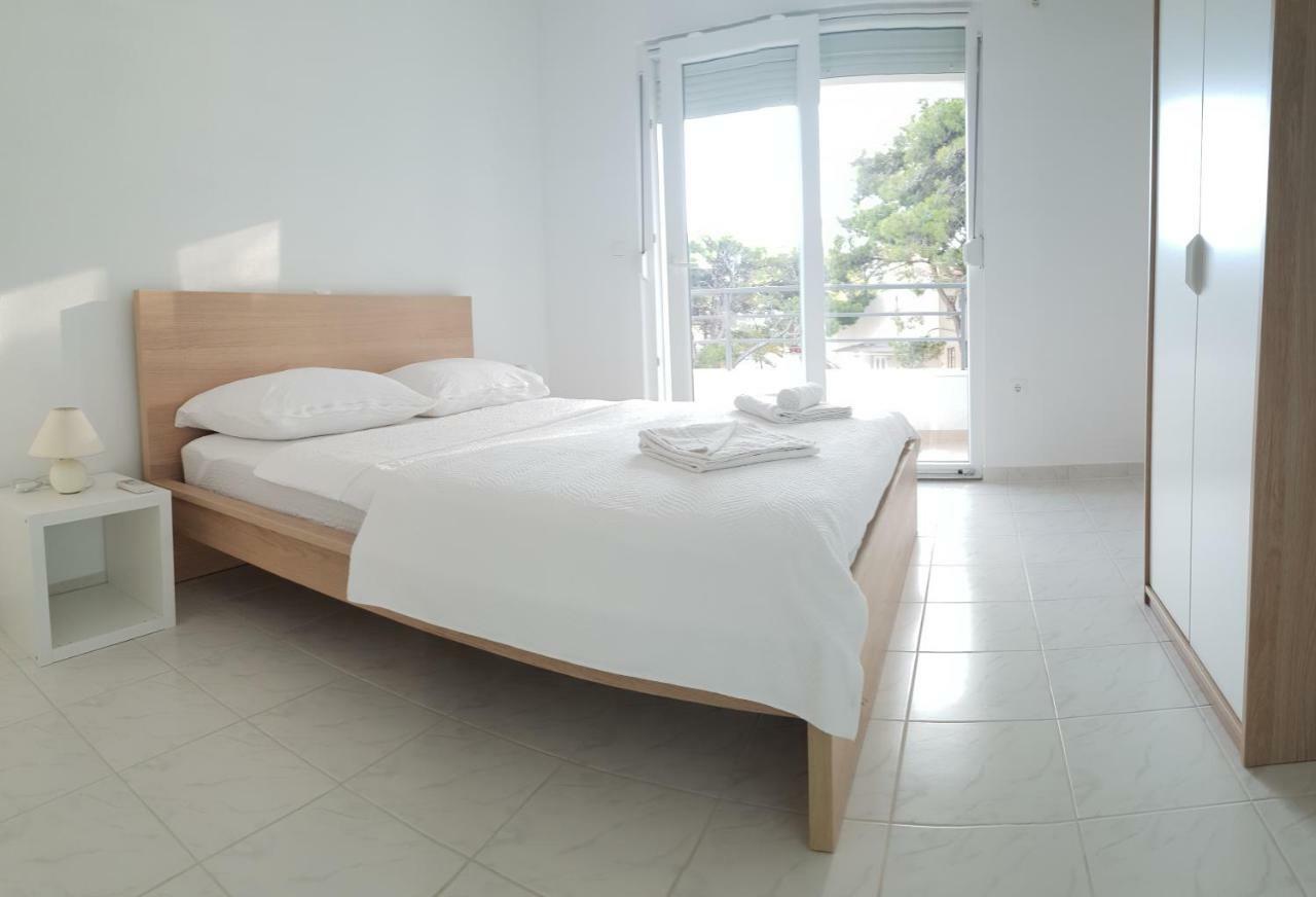 סבטה נדלייה Apartments Toro מראה חיצוני תמונה