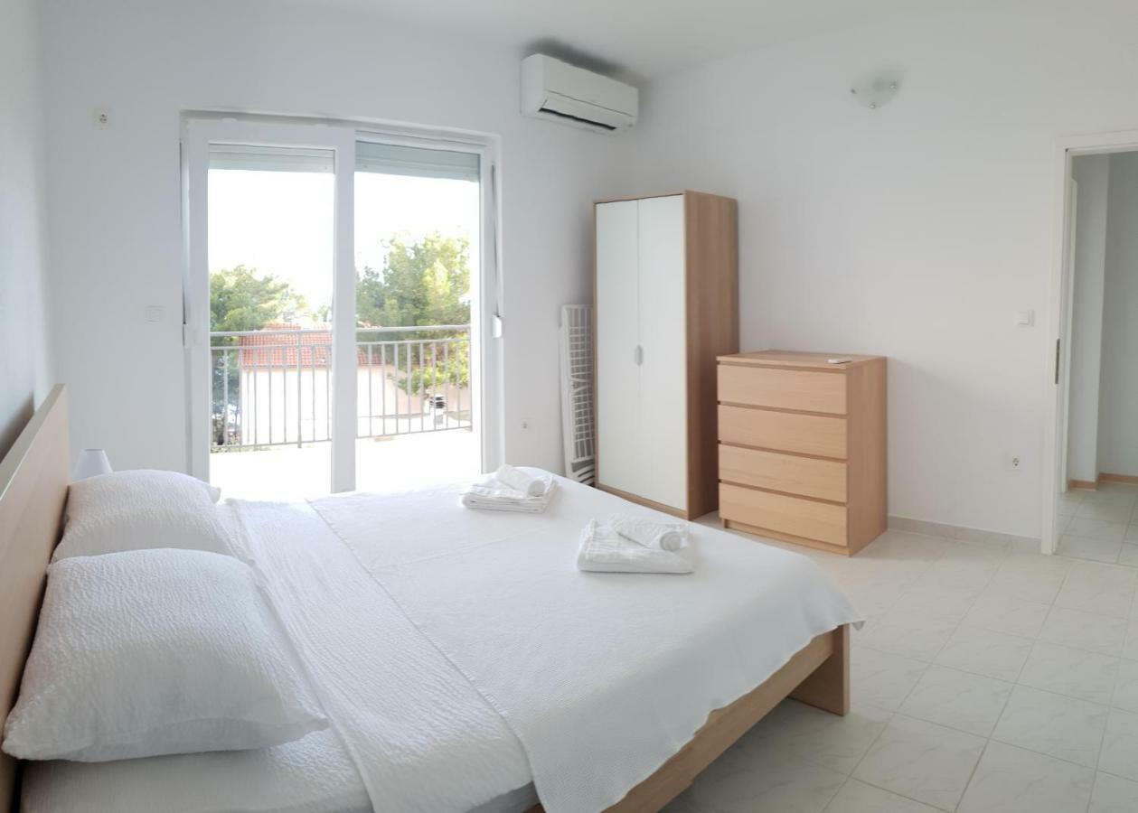 סבטה נדלייה Apartments Toro מראה חיצוני תמונה